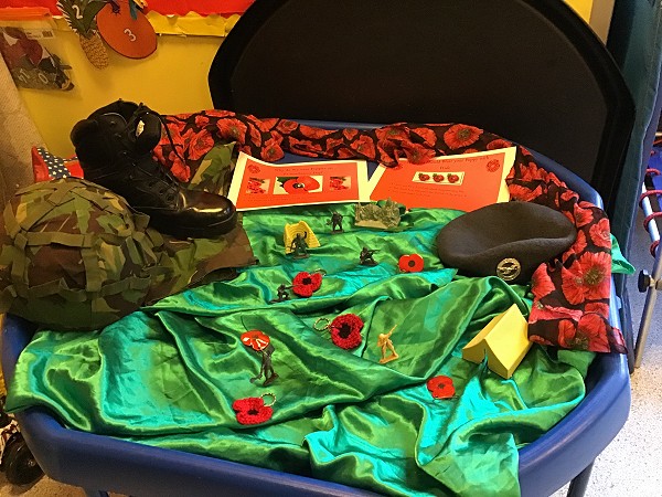 poppy tray