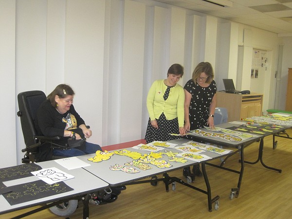 judging art competition
